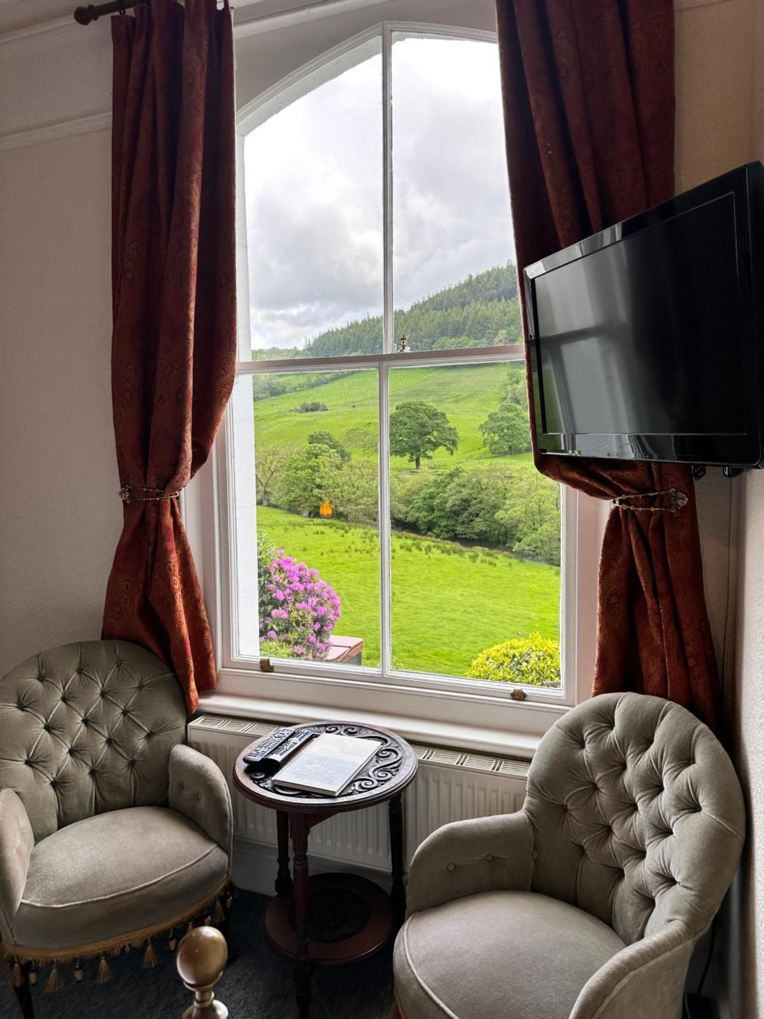 The Buckley Arms Hotel Dinas Mawddwy Exterior photo
